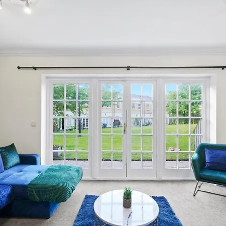Lovely 4 Bedroom House In - Sleeps 10 Сasa de vacaciones York